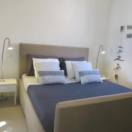 Handras-ulivo & Mandorlo, By Amorgos Homes * Αιγιάλη