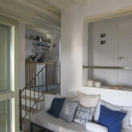 Handras-ulivo & Mandorlo, By Amorgos Homes *