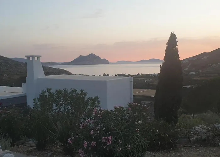 Villa Handras-ulivo&mandorlo, By Amorgos Homes *